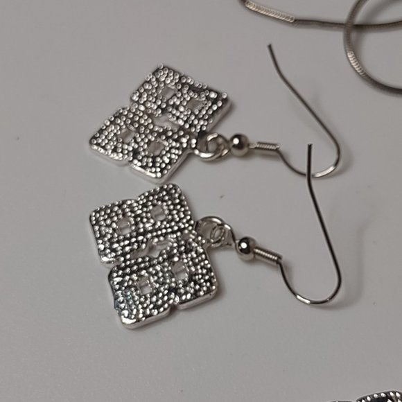 Number 88 Red Necklace And Earring Set - Picture 6 of 12